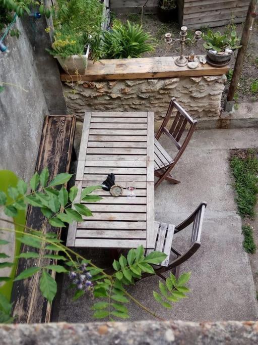 Fotografia z galérie ubytovania Maison douce et atypique avec son jardin à Tours v destinácii Tours