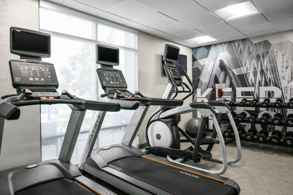 Fitness centrum a/nebo fitness zařízení v ubytování SpringHill Suites by Marriott Cheyenne