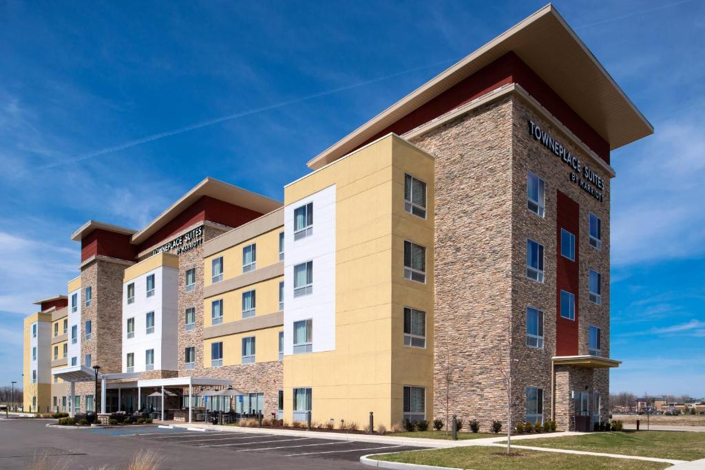 a rendering of a hotel with a large building at TownePlace Suites by Marriott St. Louis Chesterfield in Chesterfield