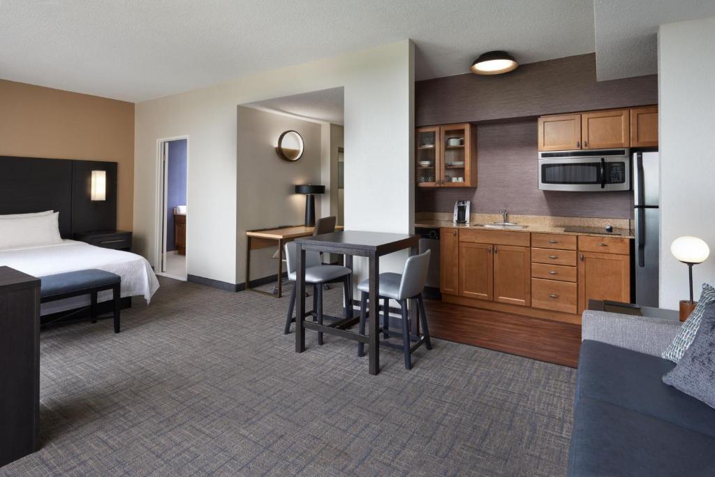 Kuchyň nebo kuchyňský kout v ubytování Residence Inn by Marriott London Canada