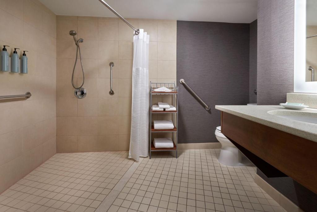 Koupelna v ubytování Residence Inn by Marriott London Canada