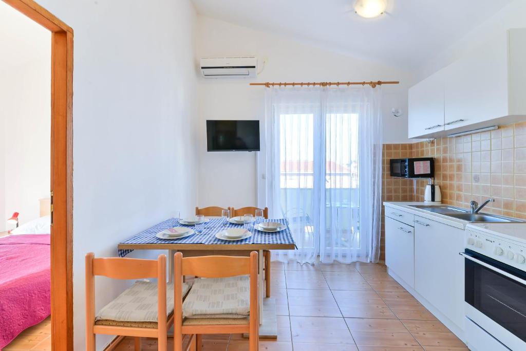 Apartments Adria - Appartement Met Uitzicht Op Zee