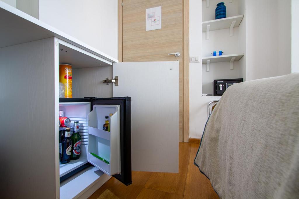 A kitchen or kitchenette at B&B Home Flowers Milano