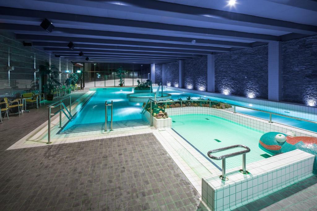 Бассейн в Lapland Hotels Saaga или поблизости