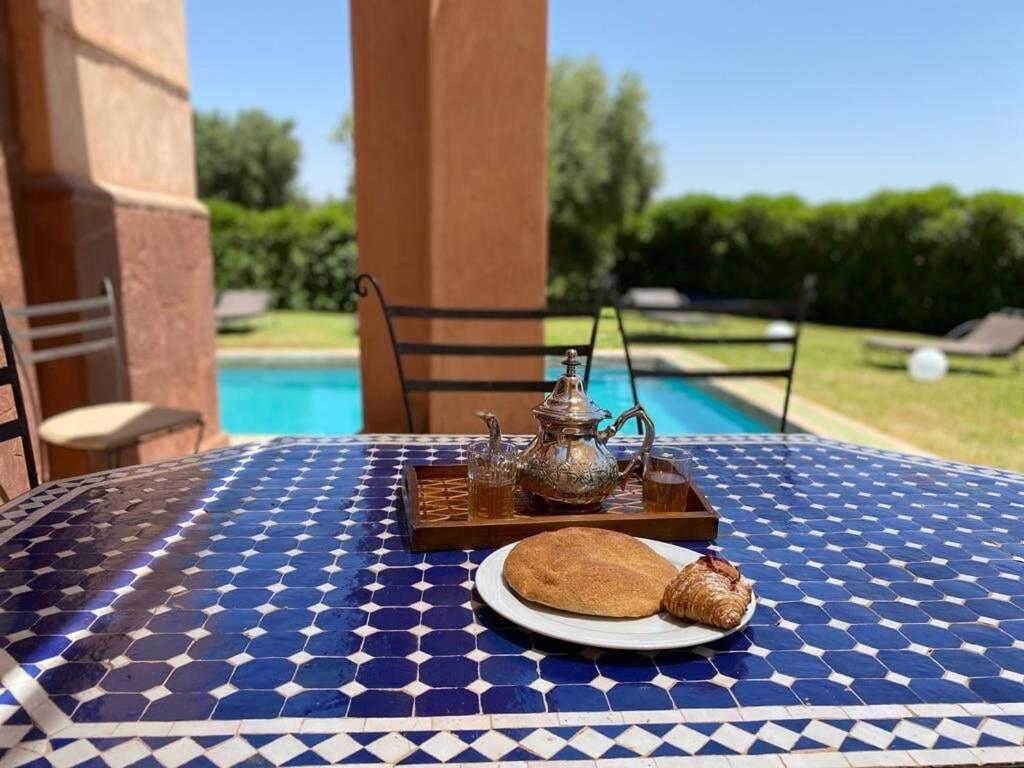 Magic Sunset/Sunrise views with a private POOL!