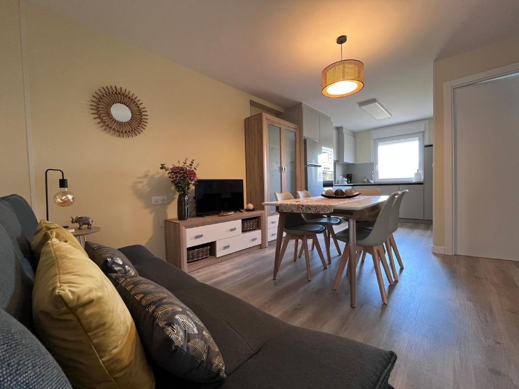 TV a/nebo společenská místnost v ubytování Apartamento da Fraga