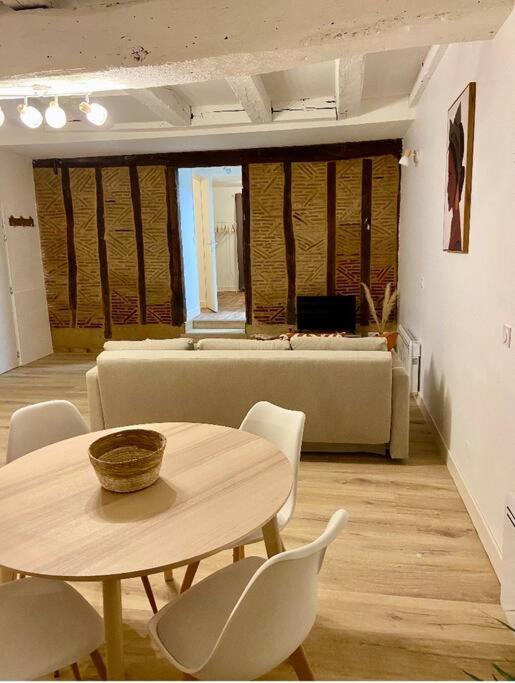 Część wypoczynkowa w obiekcie Appartement au cœur du centre historique