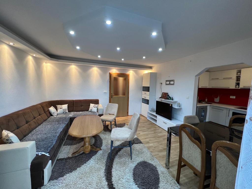 Una cocina o cocineta en Apartmani Piramida Mjeseca i Sunca