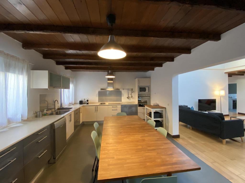 Kuchyňa alebo kuchynka v ubytovaní Villa Isabel