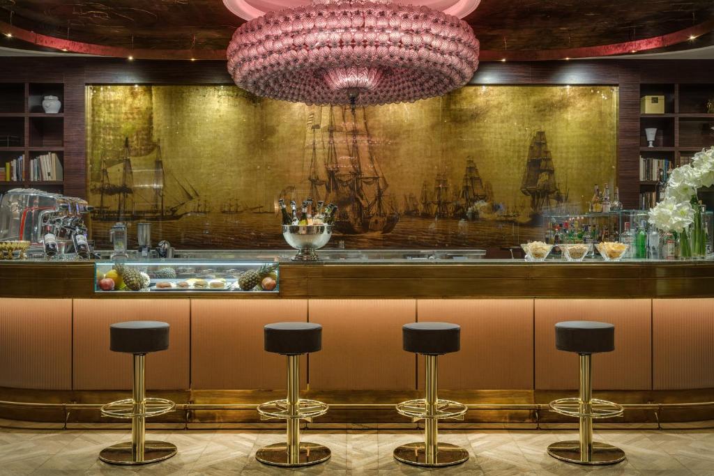 Plaza Hotel Lucchesi - Resim 38