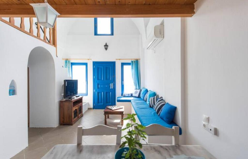 Santorini Traditional Suites - 2