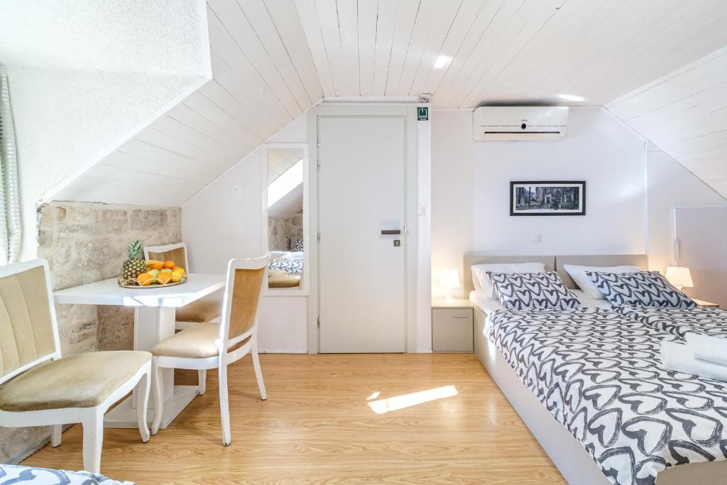 Sv.Duje Apartments - 19