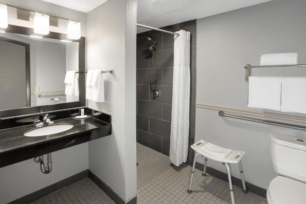 AmericInn by Wyndham Plover Stevens Point - Deluxe Doppelzimmer – Barrierefrei/Nichtraucher