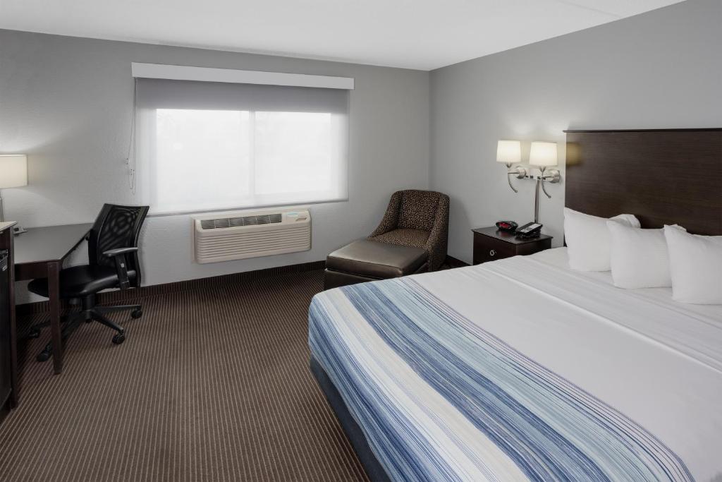 AmericInn by Wyndham Plover Stevens Point - Zimmer Mit Queensize-Bett – Nichtraucher