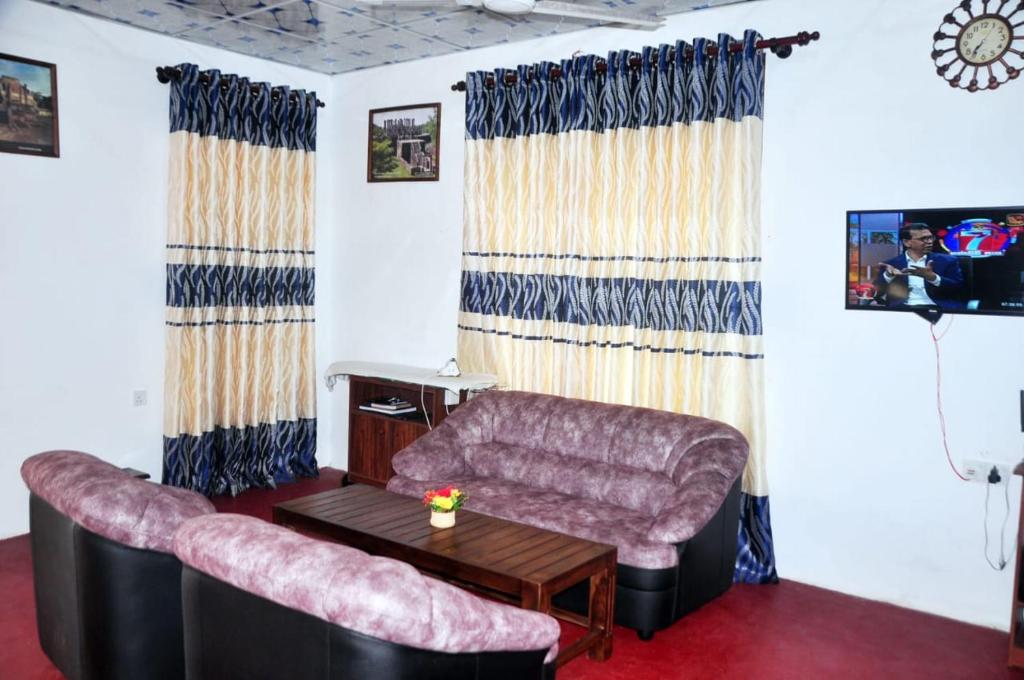 TV a/nebo společenská místnost v ubytování Impress Holiday Home