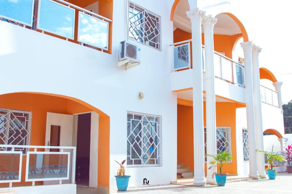 Lassluxurious Apartments, Kololi (updated prices 2024)