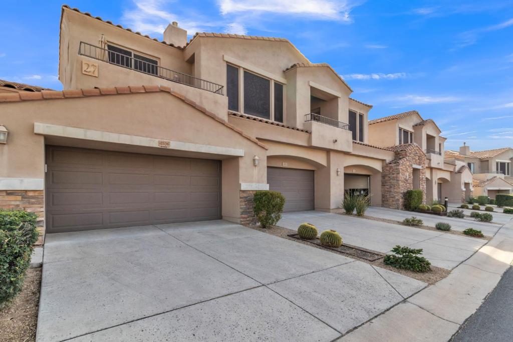 Beautiful Upscale North Scottsdale Condo at Tesoro at GRAYHAWK condo