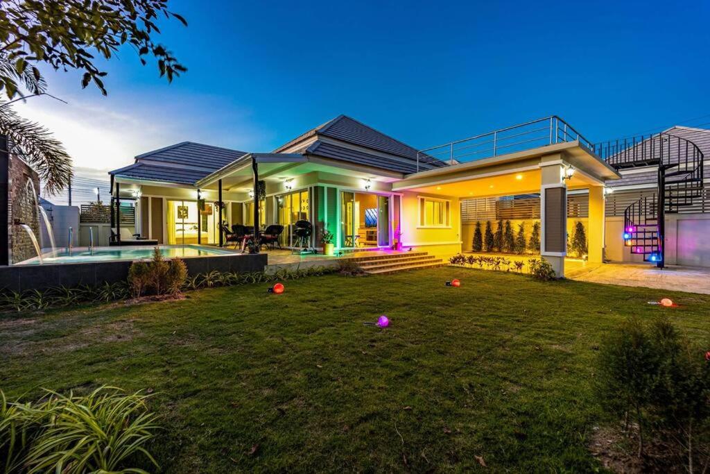 Zahrada ubytování New 2 Bedroom Pool Villa C882
