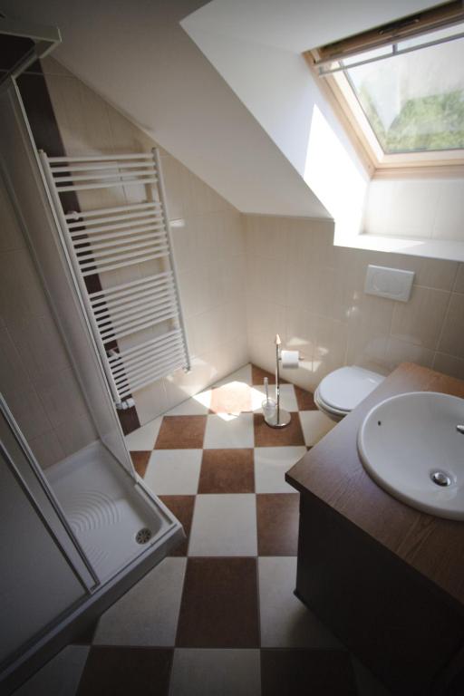 Koupelna v ubytování Merkež Guest House