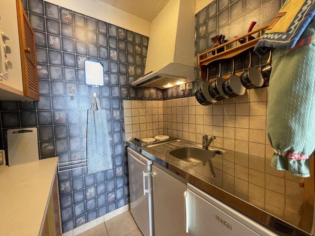 Fotografia z galérie ubytovania Appartement 2 pièces avec loggia, à 200m de la mer, 4 couchages, avec TV et lave-linge séchant - FR-1-224C-213 v destinácii Saint-Hilaire-de-Riez