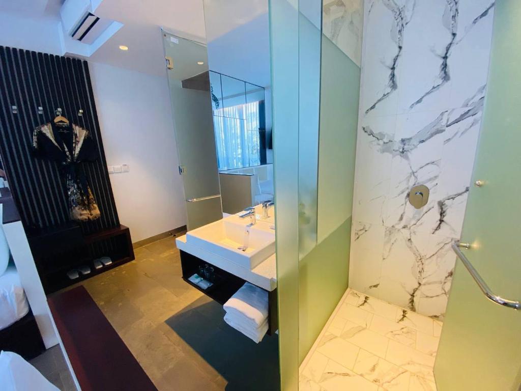 Koupelna v ubytování UTEY Hotel