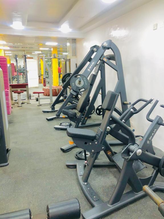 Fitness centrum a/nebo fitness zařízení v ubytování Dalchifit Suites by Premium Swiss Hospitality