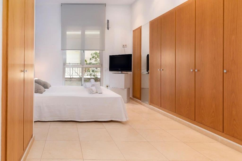 Posteľ alebo postele v izbe v ubytovaní luxury sea view apartment with 2 rooms