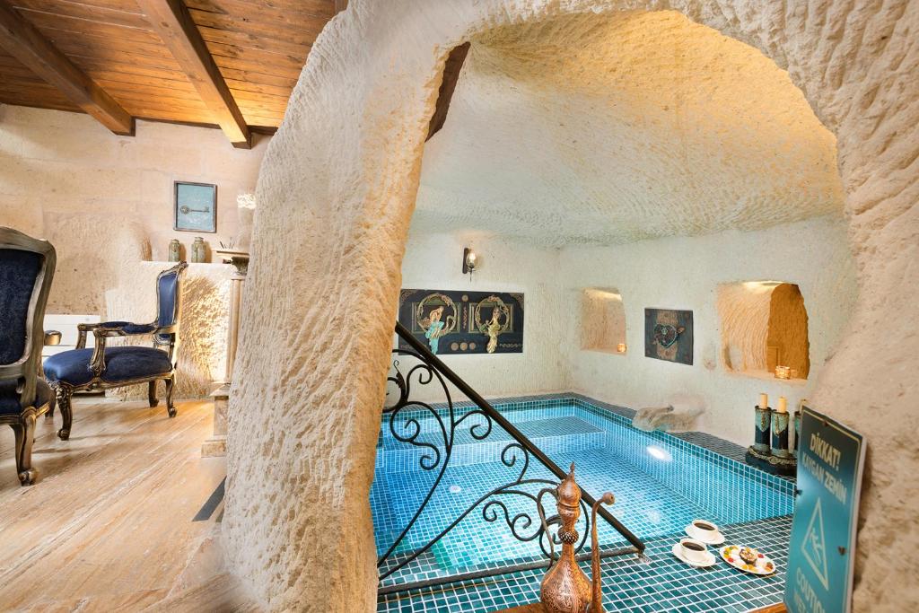 Elysion Cave Suites - Suite With Private Pool