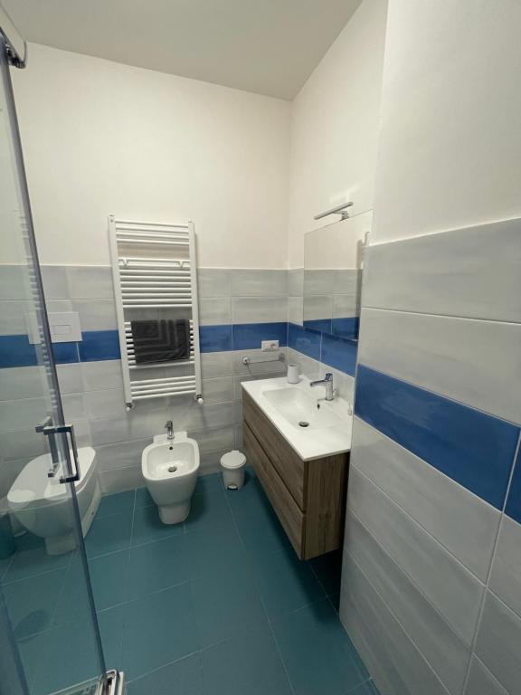 A bathroom at Merola Sisters Holiday Home