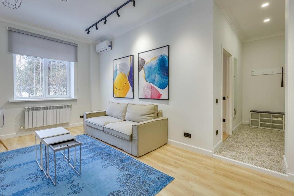 Opera Apartments Almaty - Apartamento - Planta Baja