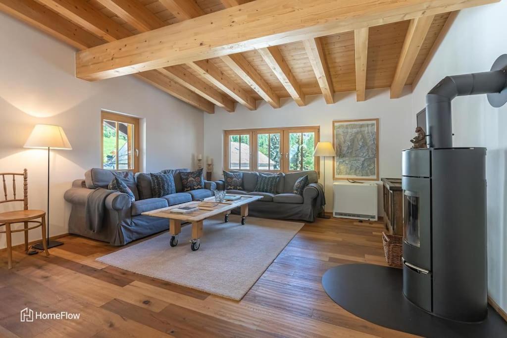 Posezení v ubytování Comfortable apartment for 4-8 persons near Zermatt
