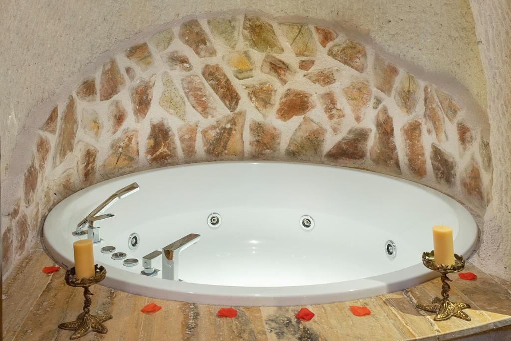 Elysion Cave Suites - Suite With Spa Bath