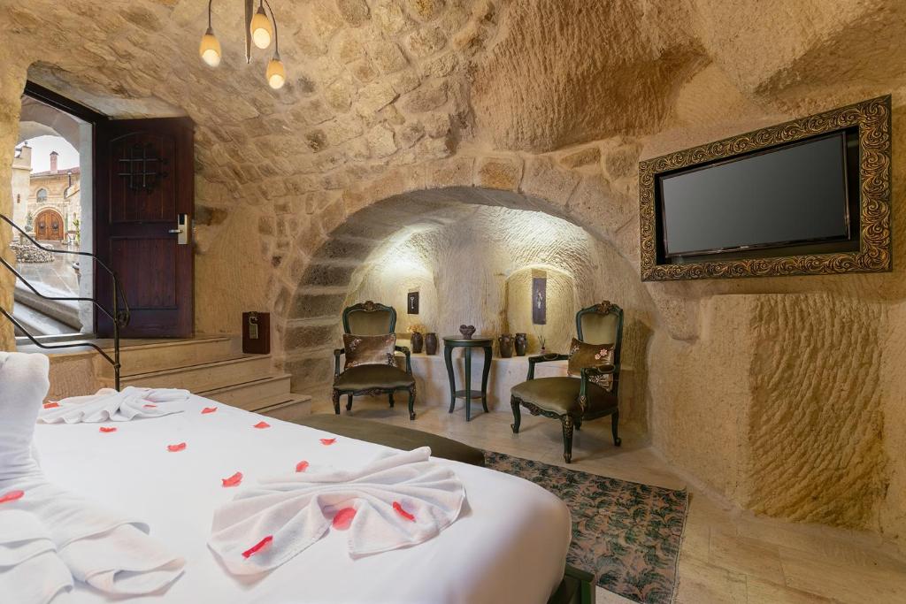Elysion Cave Suites - Suite With Spa Bath