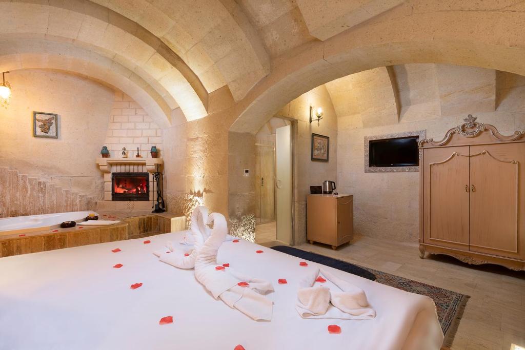 Elysion Cave Suites - Suite With Spa Bath