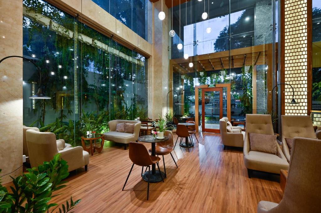 Muong Thanh Grand Saigon Centre Hotelにあるシーティングエリア