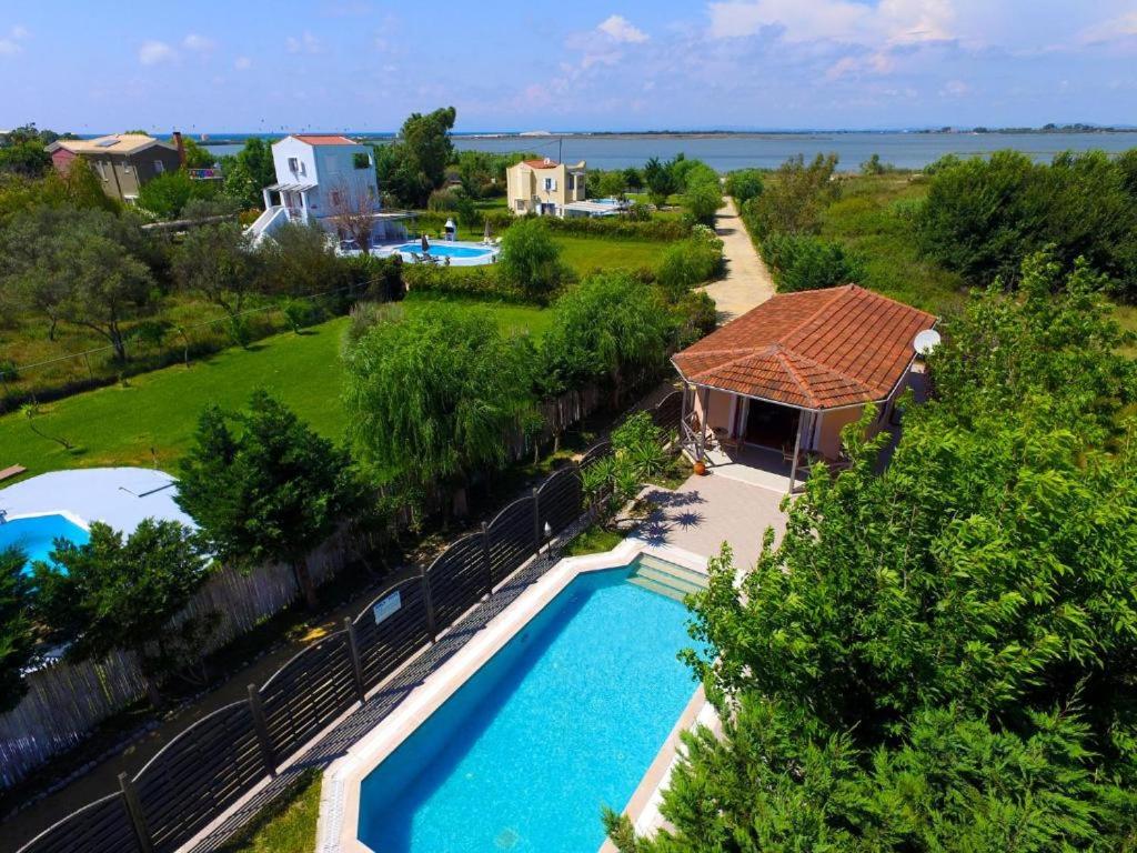 วิวสระว่ายน้ำที่ Villa Adonis with private pool by Lefkadastay หรือบริเวณใกล้เคียง