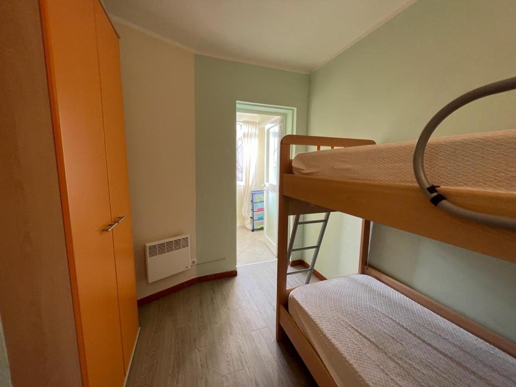 Zdjęcie z galerii obiektu APPARTEMENT SCOPA - Plage à pied - vue mer w mieście Conca