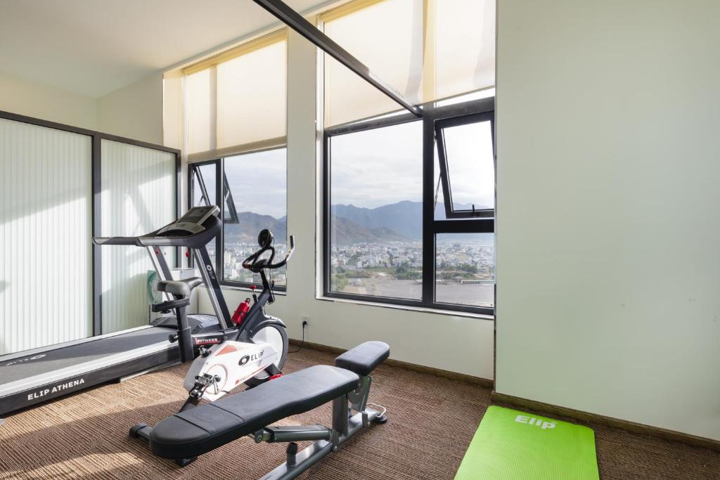 Fitness centrum a/nebo fitness zařízení v ubytování Lucky Sun Hotel Nha Trang Beach