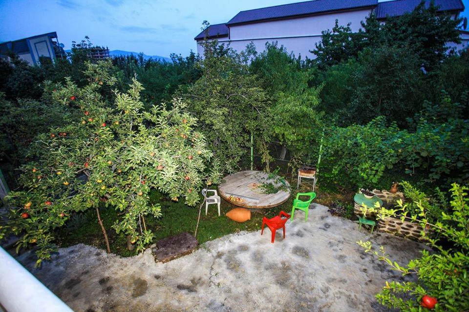 Zahrada ubytování Guest House In Tbilisi