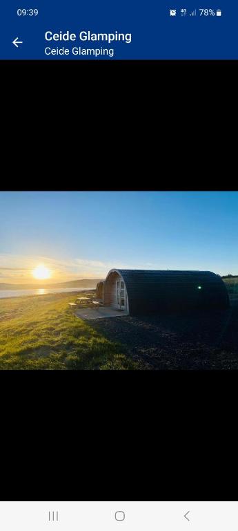 Amanecer o atardecer desde el campamento o alrededores