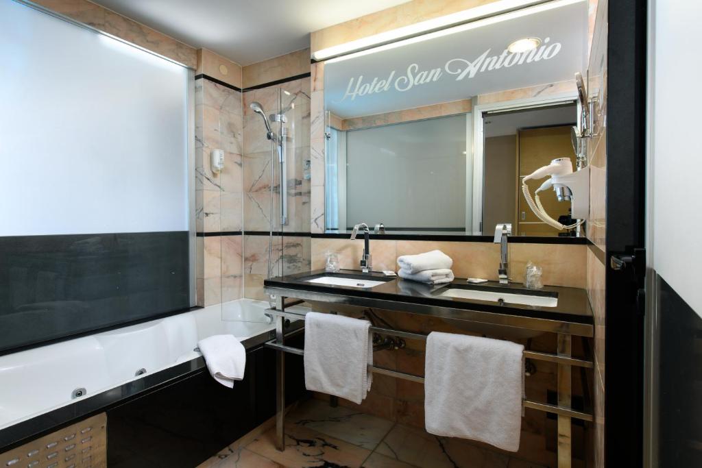 Kúpeľňa v ubytovaní Hotel San Antonio