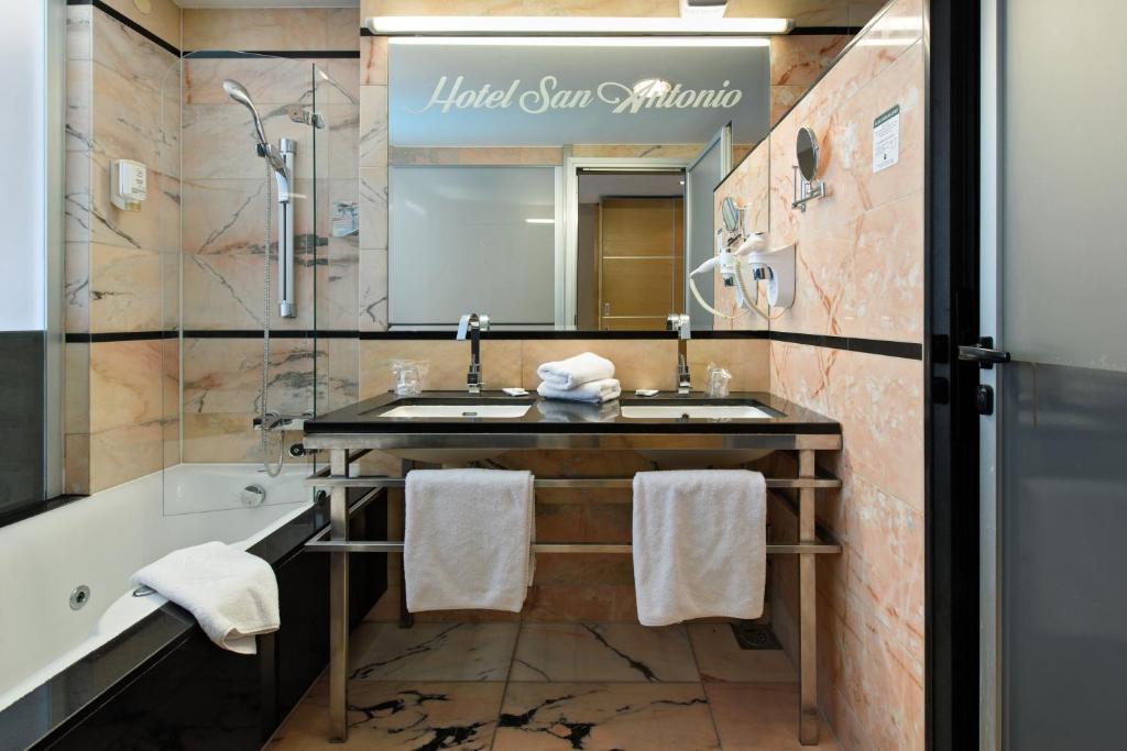 Kúpeľňa v ubytovaní Hotel San Antonio