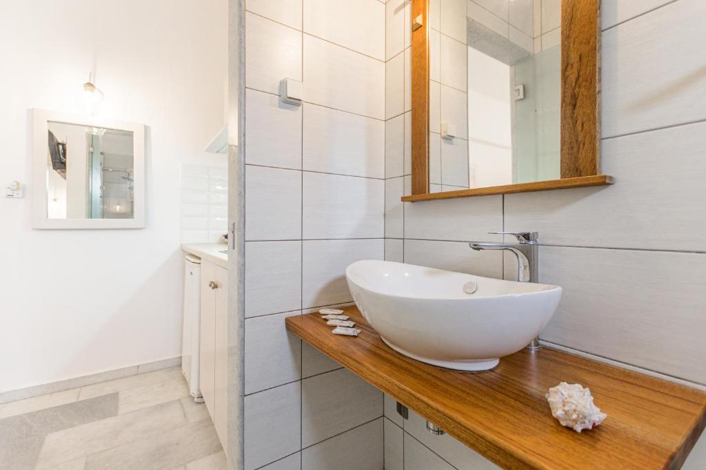 Kúpeľňa v ubytovaní Katerina Babis Studios