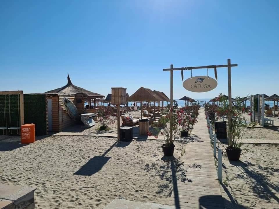 Gambar di galeri bagi Studio SunShine Promenada Mamaia Nord di Năvodari