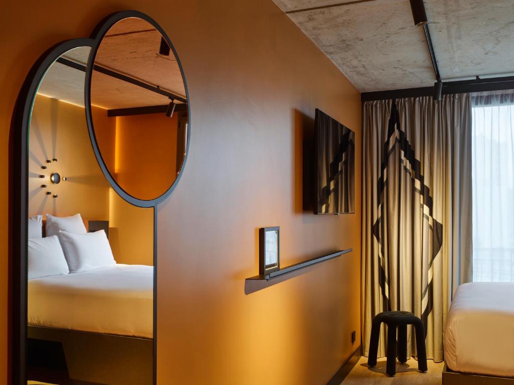 Tribe Paris Saint Ouen - Tribe Comfort With Double Bed And City Side