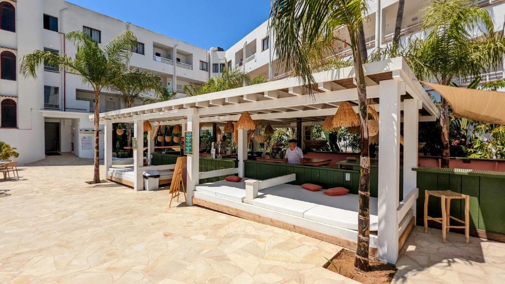The Palm Star Ibiza - Adults Only, Bahia de Sant Antoni ...