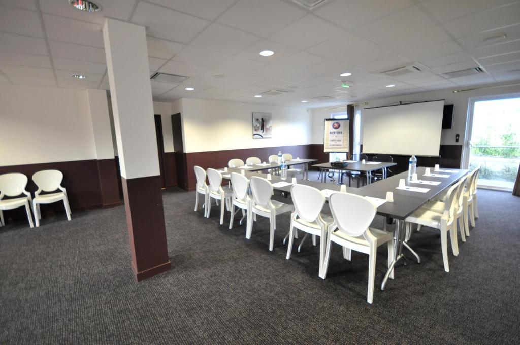 Konferenční prostory v ubytování BRIT HOTEL CONFORT ALEXIA - La Souterraine