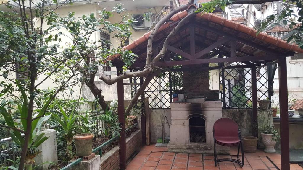 Zahrada ubytování Best Price Hồ Tây Villa Rooms with Garden & Pool for Long Stay
