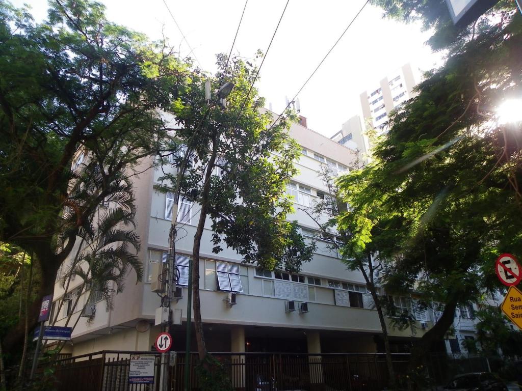  Alberto de Campos 66
