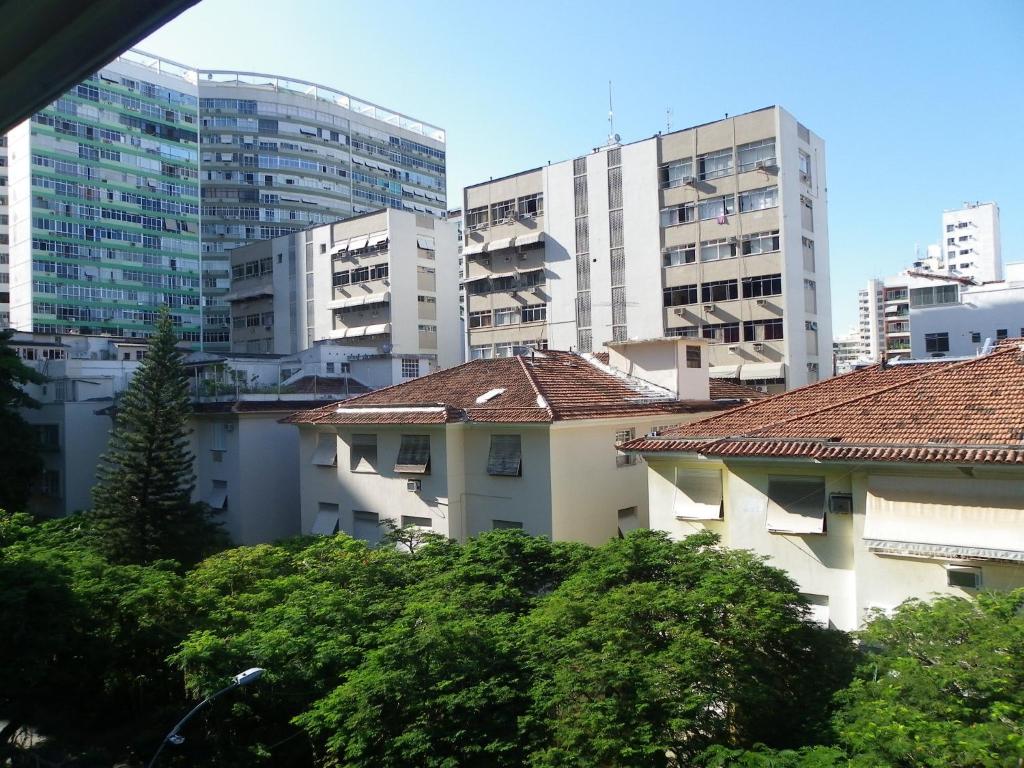  Alberto de Campos 66